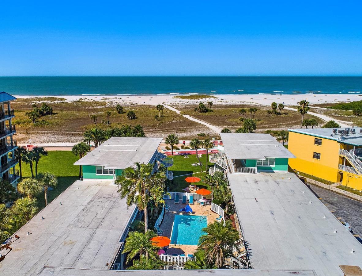 Tropic Terrace #16 - Beachfront Rental Apts St. Pete Beach Buitenkant foto